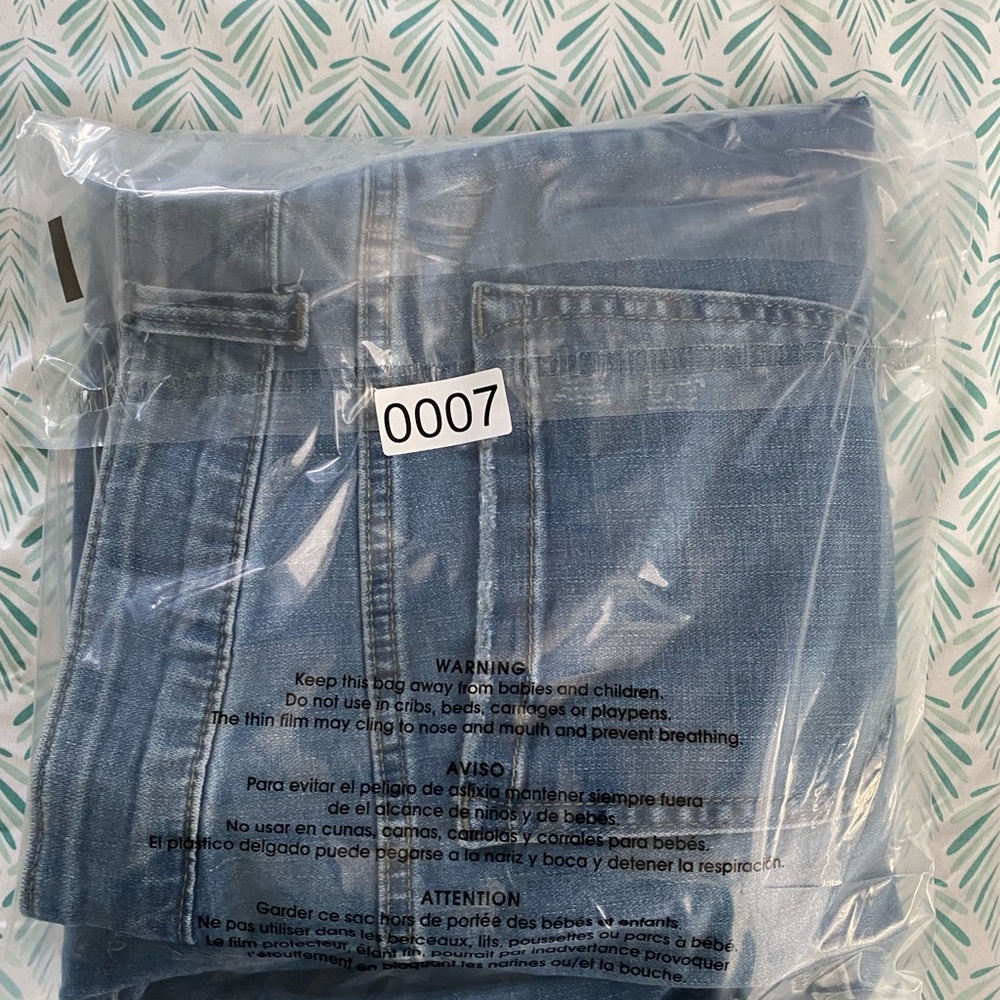 Lee Women's Denim Capris with Cuffed Hem - Picture 6 of 6